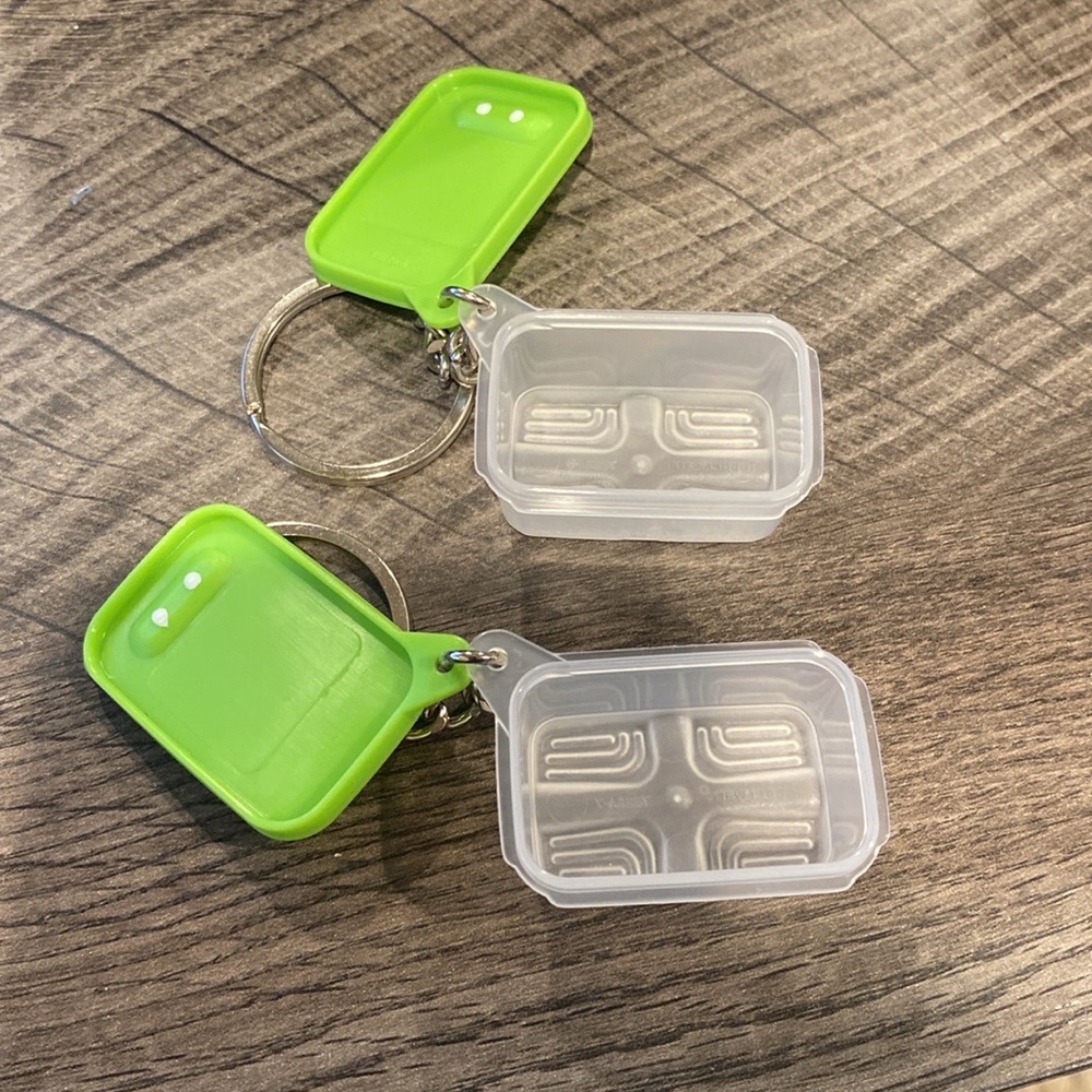 Tupperware Fridgesmart Keychains - Picture 3 of 3